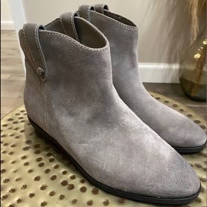 Michael Kors Booties Size 8.5 New without tags